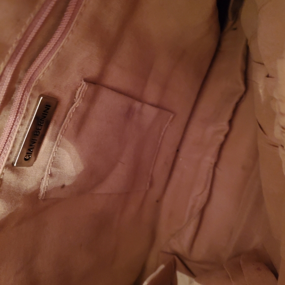 Giani Bernini Crossbody Leather Bag - Picture 3 of 6